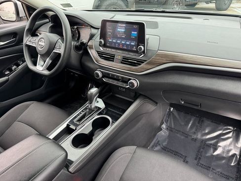 Used 2023 Nissan Altima 2.5 SV image 20