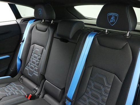 Used 2025 Lamborghini Urus S AWD/4WD image 34