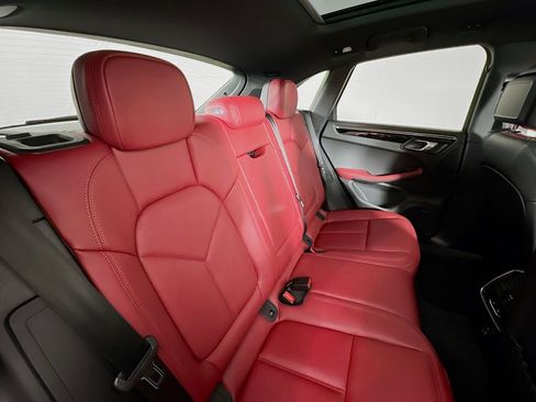 New 2026 Porsche Macan image 29