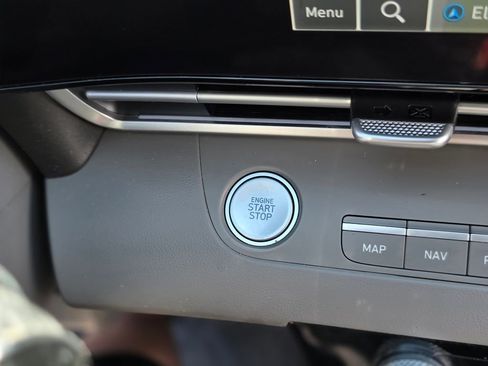 Certified 2024 Hyundai Elantra SEL image 31