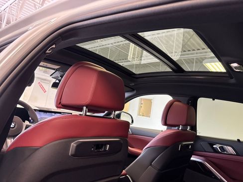 New 2026 BMW X6 xDrive40i image 15