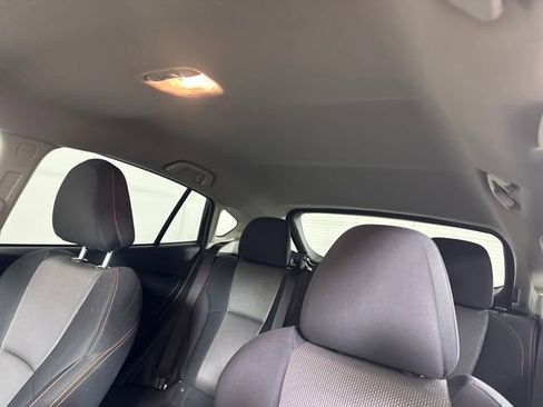 Used 2023 Subaru Crosstrek 2.0i Premium image 12