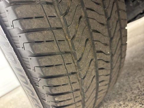 Used 2025 GMC Acadia Elevation image 36