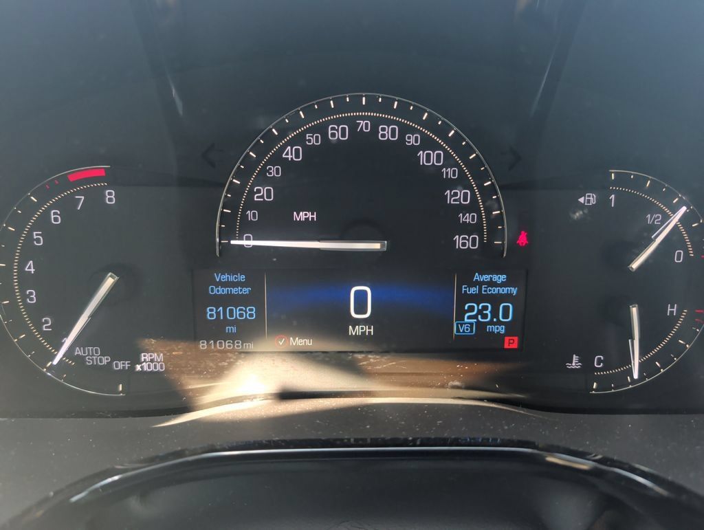 Used 2018 Cadillac XT5 Luxury w/ Driver Awareness Package FWD image 12