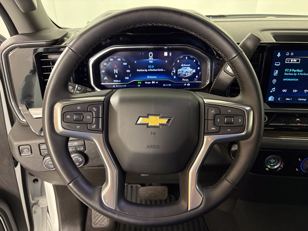 Used 2023 Chevrolet Silverado 1500 LT AWD/4WD image 18