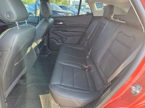 Used 2024 Chevrolet Trax ACTIV w/ Sunroof Package FWD image 7