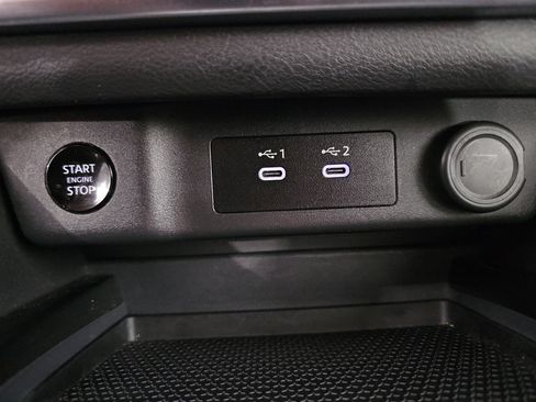 Used 2025 Nissan Rogue SV FWD image 31
