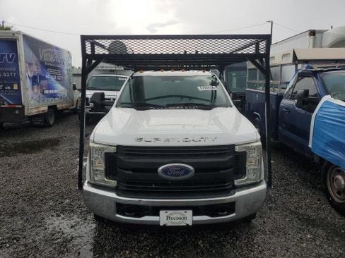Used 2017 Ford F350 XL w/ Power Equipment Group RWD image 2