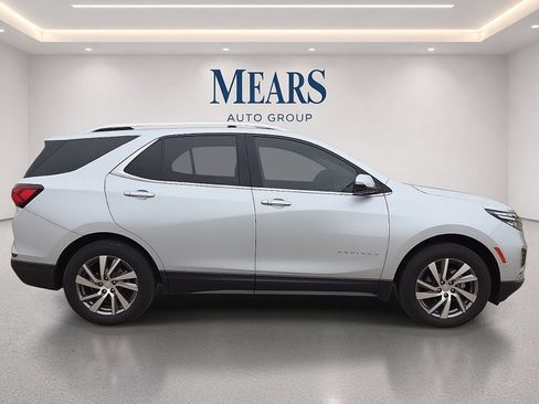 Used 2022 Chevrolet Equinox Premier AWD/4WD image 6