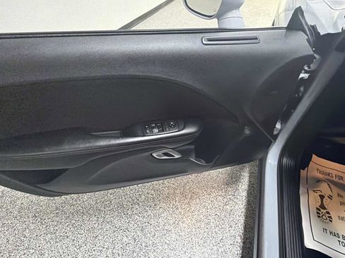 Used 2020 Dodge Challenger SXT RWD image 15