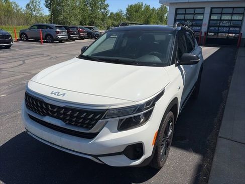Used 2022 Kia Seltos Nightfall Edition AWD/4WD image 2