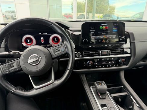 Certified 2022 Nissan Pathfinder Platinum w/ Cargo Package image 8