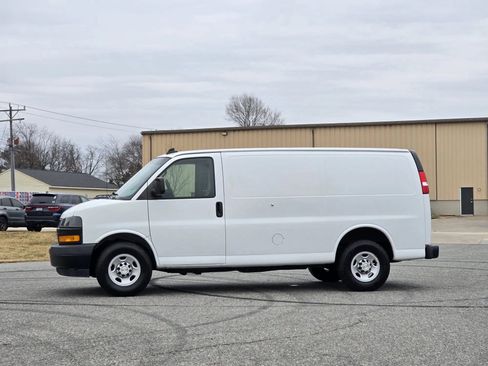 Used 2020 Chevrolet Express 2500 Regular Van 3D w/ Driver Convenience Package image 22
