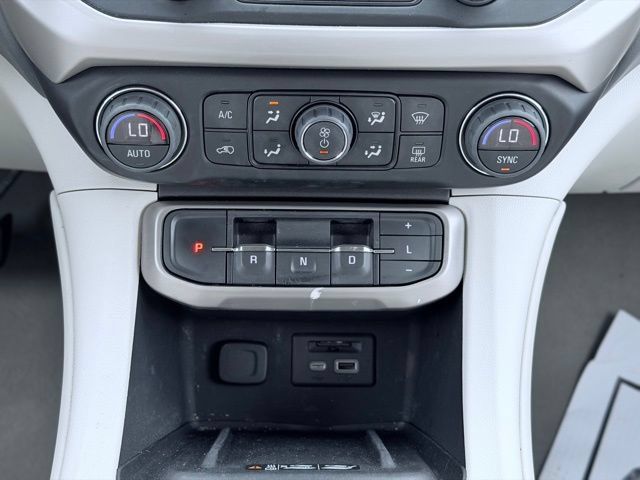 Used 2023 GMC Acadia Denali AWD/4WD image 35