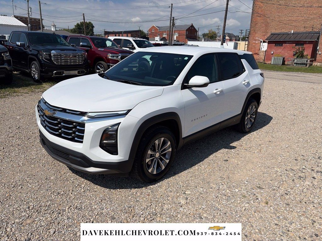 Used 2025 Chevrolet Equinox LT AWD/4WD image 1