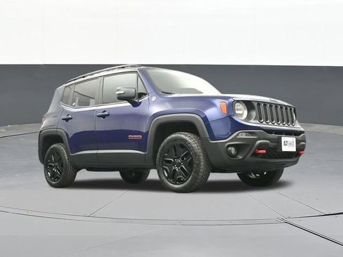 Used 2018 Jeep Renegade Trailhawk w/ Cold Weather Group II AWD/4WD image 56