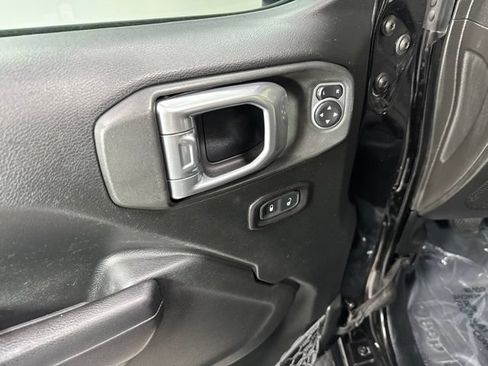 Used 2019 Jeep Wrangler Unlimited Sport S AWD/4WD image 10
