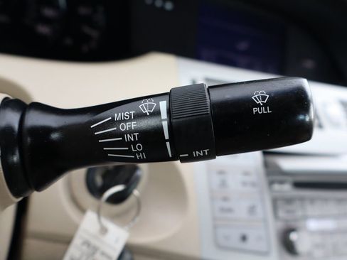 Used 2007 Toyota Avalon XL image 32