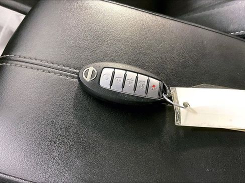 Used 2024 Nissan Altima 2.5 SV image 14