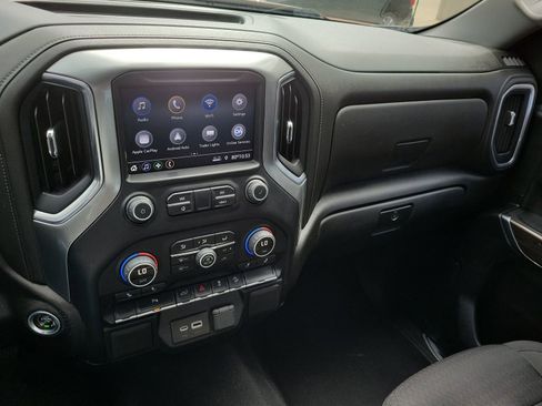 Certified 2022 Chevrolet Silverado 1500 RST AWD/4WD image 13