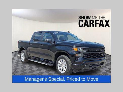 Used 2022 Chevrolet Silverado 1500 Custom AWD/4WD image 1