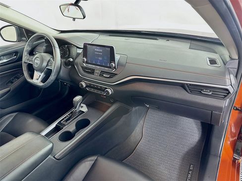 Used 2022 Nissan Altima 2.0 SR image 28