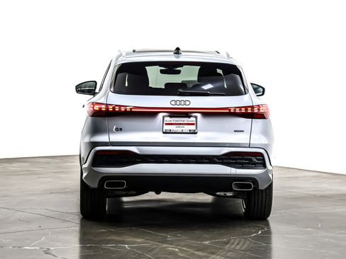 New 2025 Audi Q5 Premium image 3