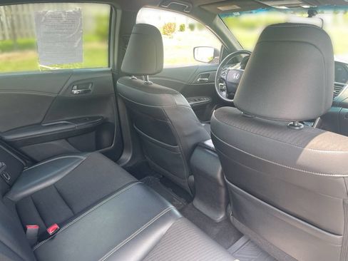 Used 2017 Honda Accord Sport image 26