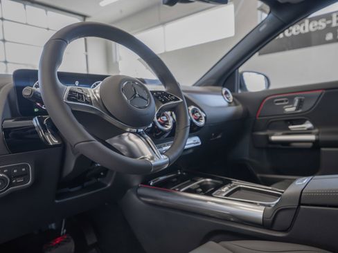 Certified 2025 Mercedes-Benz GLA 250 4MATIC image 7