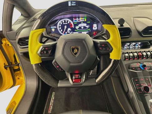Used 2017 Lamborghini Huracan LP 580-2 RWD image 11