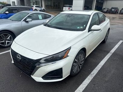 Used 2023 Nissan Altima 2.5 SV w/ SV Premium Package