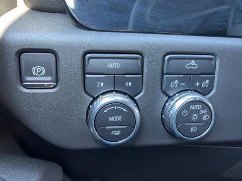 New 2025 GMC Sierra 1500 Elevation image 22
