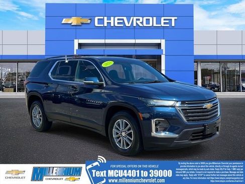 Certified 2023 Chevrolet Traverse LT w/ LPO, Cargo Package image 1