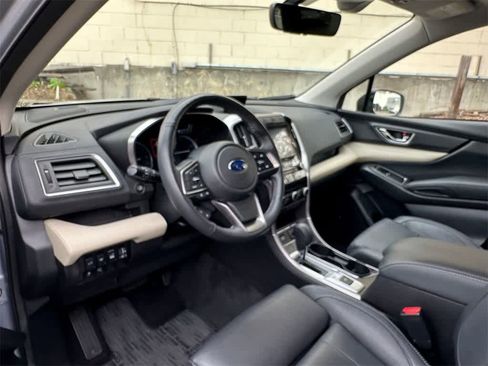 Used 2022 Subaru Ascent Limited w/ Technology Package image 2
