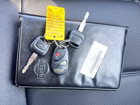 Used 2001 Nissan Pathfinder LE image 44