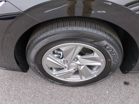 New 2026 Hyundai Elantra SE FWD image 12
