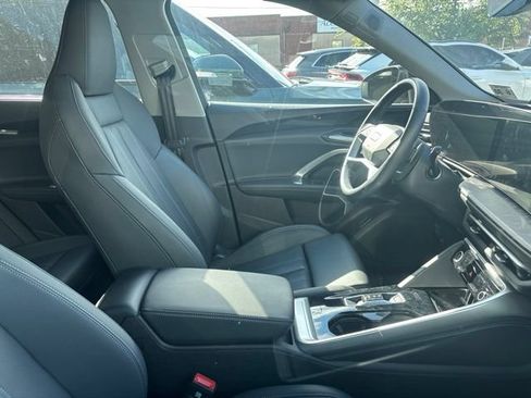 Used 2025 Audi Q5 Premium Plus w/ Premium Plus AWD/4WD image 10