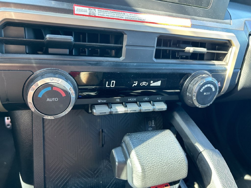 Used 2025 Toyota Tacoma TRD Sport AWD/4WD image 26
