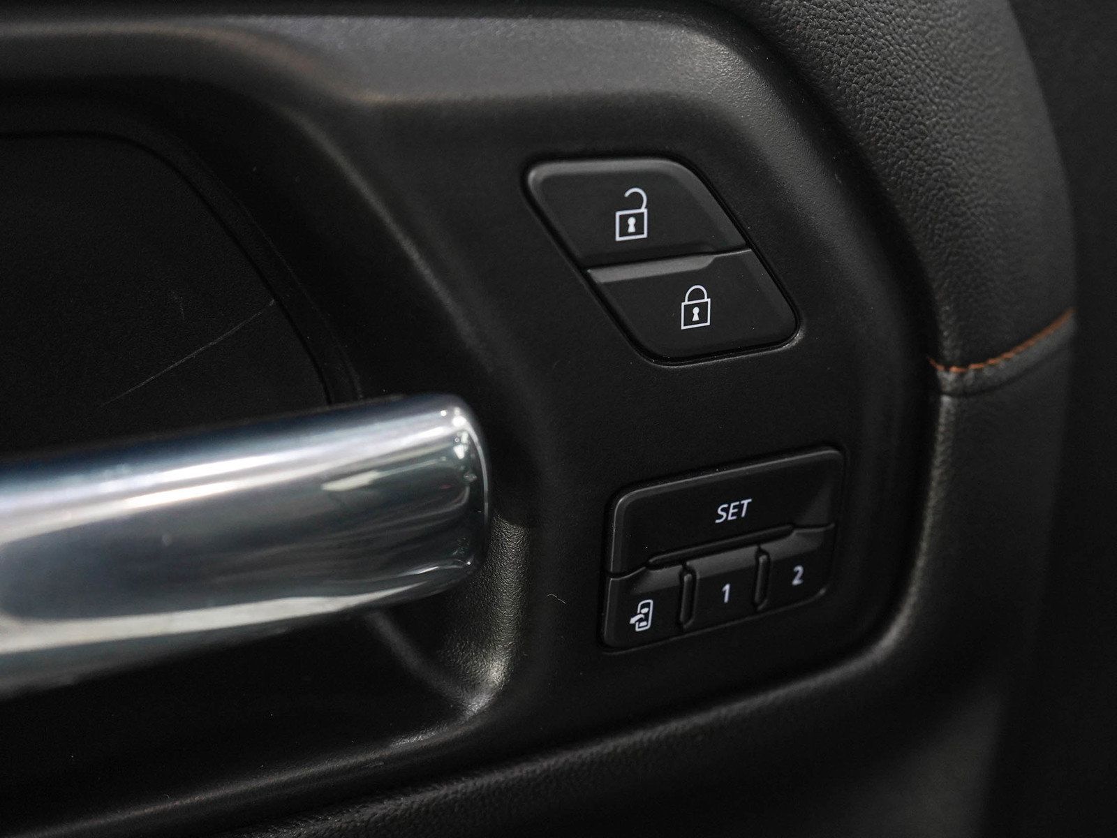 Used 2021 GMC Sierra 1500 AT4 w/ AT4 Preferred Package AWD/4WD image 23