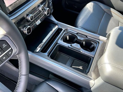 New 2026 Ford F350 Lariat w/ Lariat Ultimate Package AWD/4WD image 8