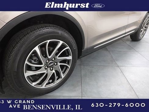 Used 2021 Lincoln Corsair FWD w/ Equipment Group 101A image 31