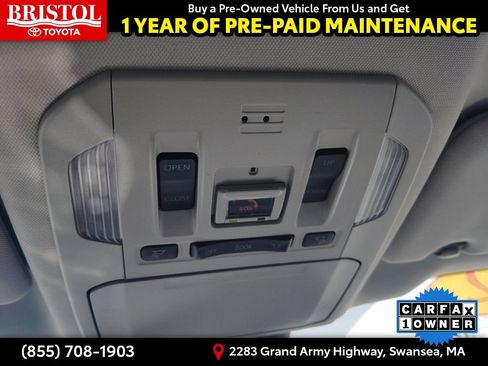 Used 2022 Toyota Highlander XLE AWD/4WD image 28