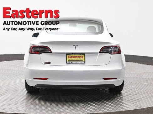 Used 2023 Tesla Model 3 Standard Range image 6