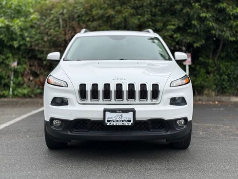 Used 2014 Jeep Cherokee Latitude AWD/4WD image 8