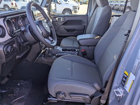 New 2026 Jeep Gladiator Sport image 12