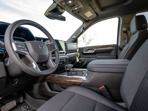 New 2026 Chevrolet Silverado 1500 RST w/ Redline Edition AWD/4WD image 5