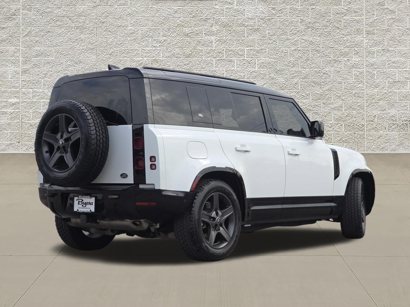 Used 2022 Land Rover Defender 110 X-Dynamic HSE AWD/4WD image 7