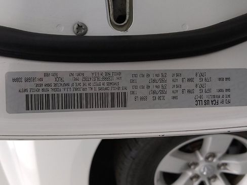Used 2018 RAM 1500 Tradesman w/ Popular Equipment Group RWD image 33
