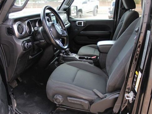 Used 2020 Jeep Wrangler Unlimited Sahara image 8