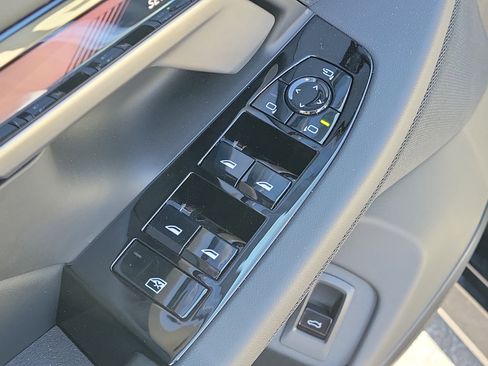 New 2027 BMW i5 eDrive40 RWD image 15